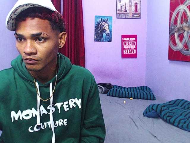 blacktwinks live cam on BongaCams