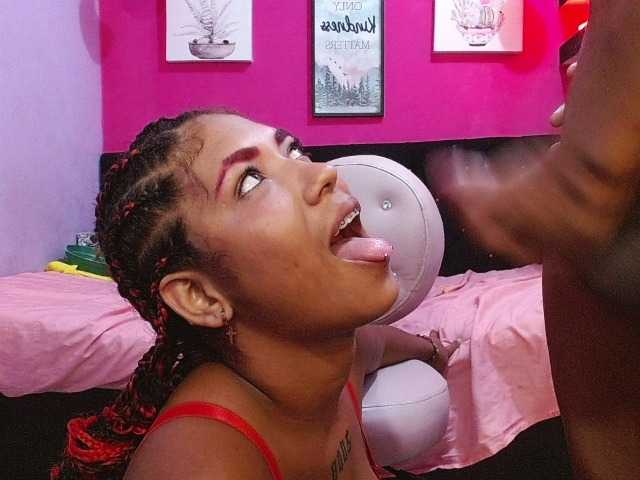 blacktwinks live cam on BongaCams