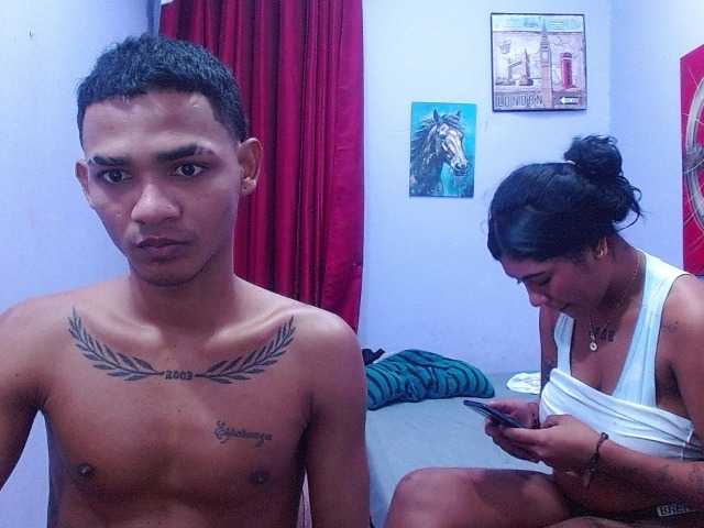 blacktwinks live cam on BongaCams