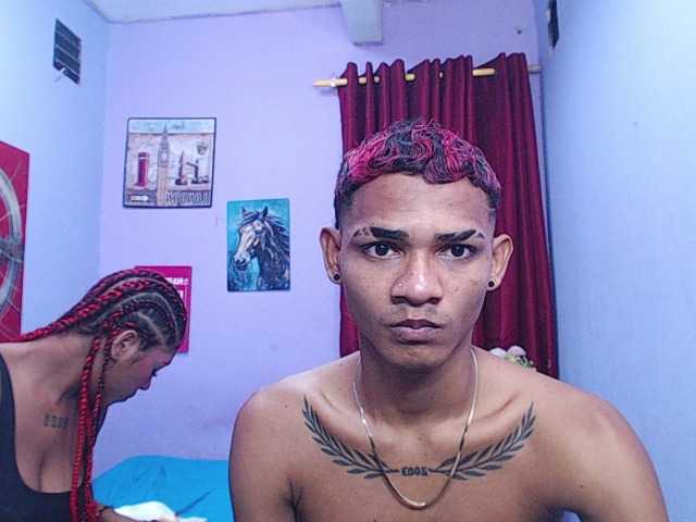 blacktwinks live cam on BongaCams