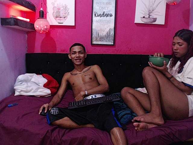 blacktwinks live cam on BongaCams