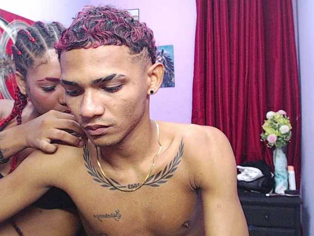 blacktwinks live cam on BongaCams