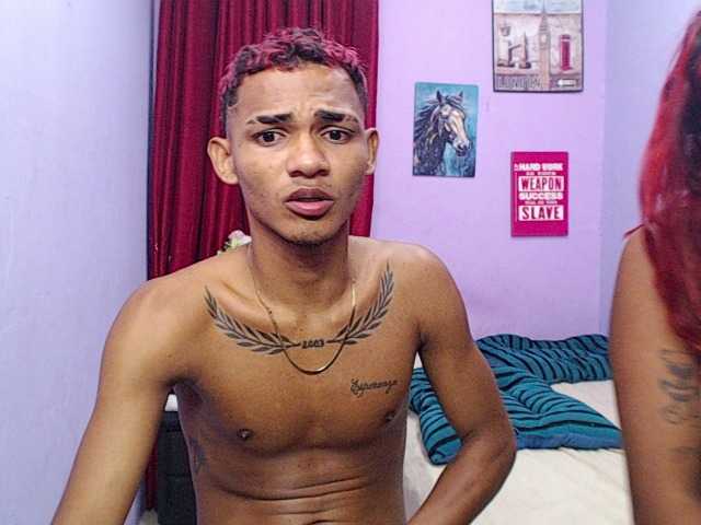 blacktwinks live cam on BongaCams