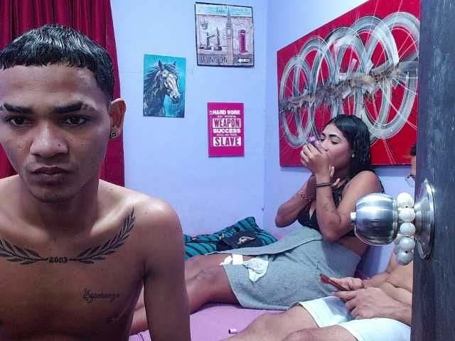 blacktwinks live cam on BongaCams