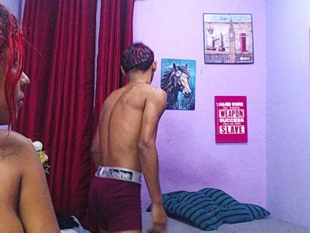 blacktwinks live cam on UnifiedCams