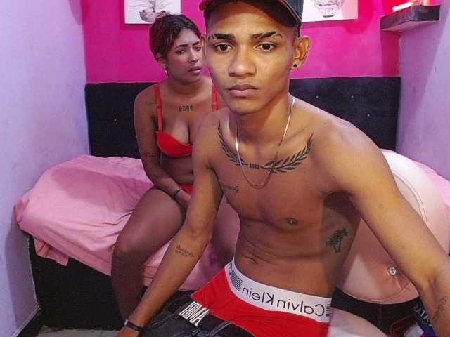 blacktwinks live cam on BongaCams