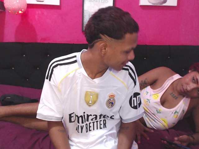 blacktwinks live cam on BongaCams
