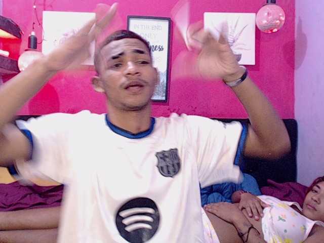 blacktwinks live cam on BongaCams