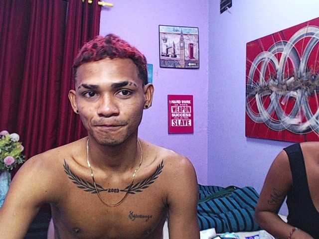blacktwinks live cam on BongaCams