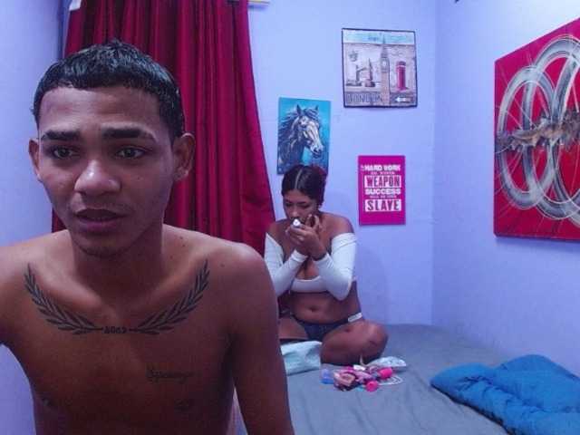 blacktwinks live cam on BongaCams