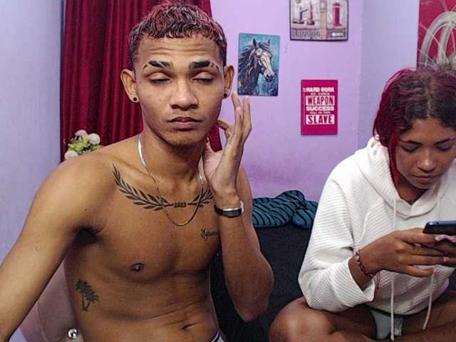 blacktwinks live cam on BongaCams