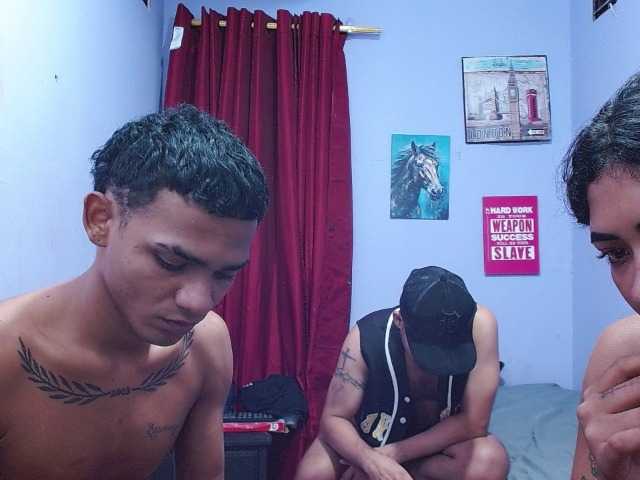 blacktwinks live cam on BongaCams