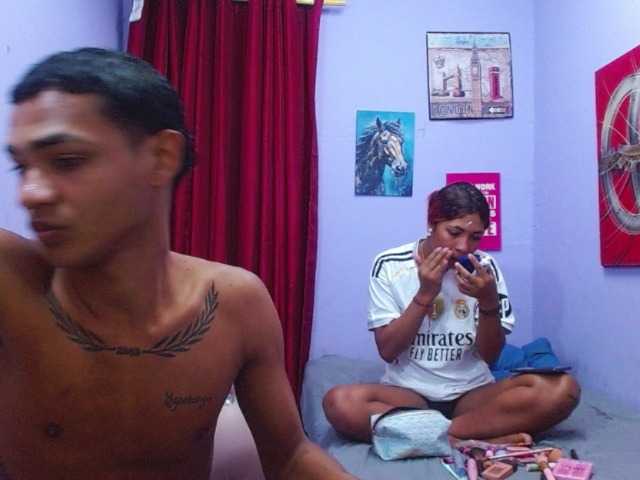 blacktwinks live cam on BongaCams