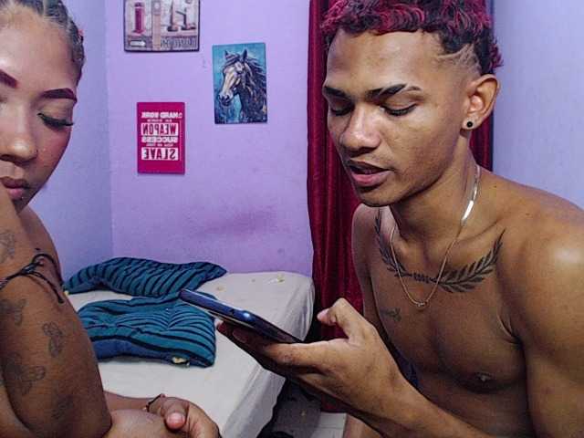 blacktwinks live cam on BongaCams