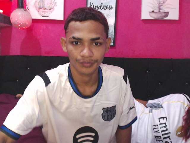 blacktwinks live cam on BongaCams