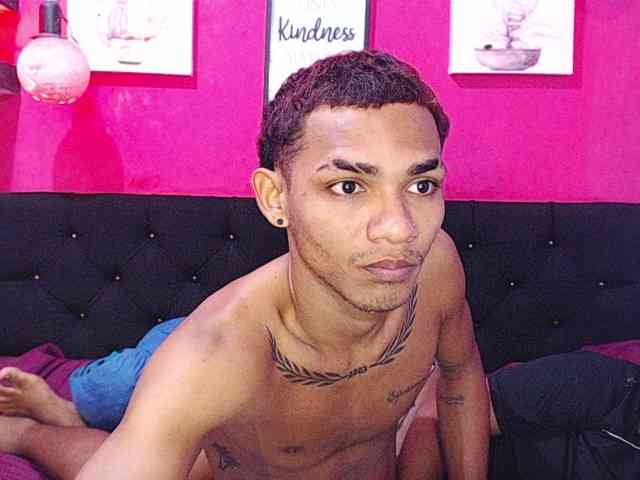 blacktwinks webcam