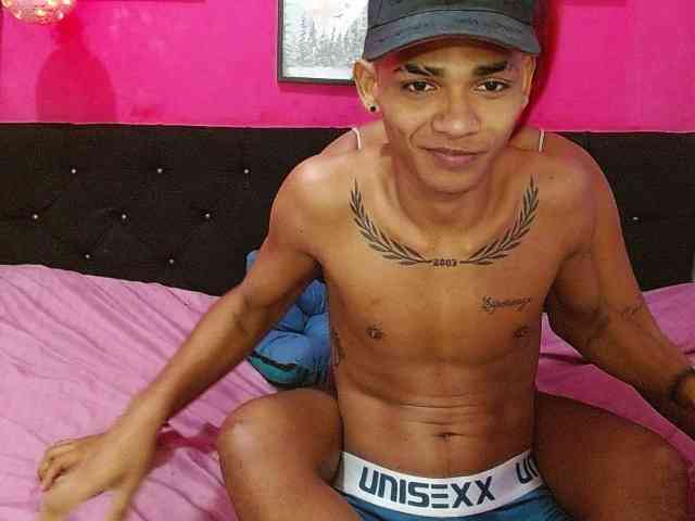 blacktwinks webcam