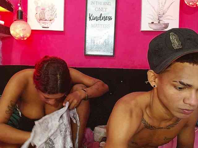 blacktwinks webcam