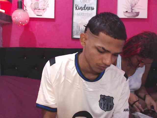 blacktwinks webcam
