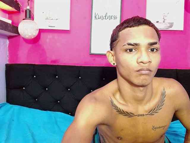 blacktwinks webcam