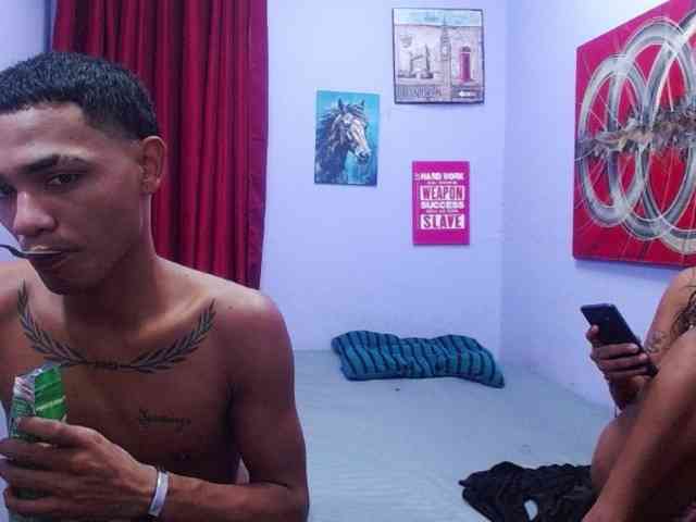 blacktwinks webcam