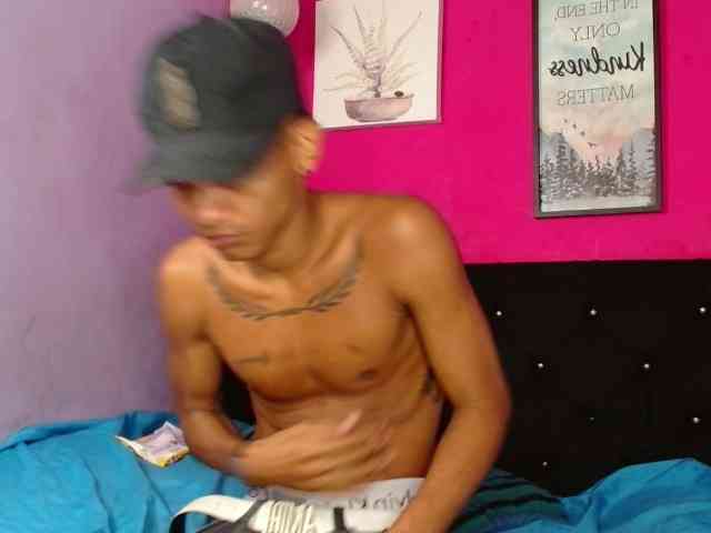 blacktwinks webcam