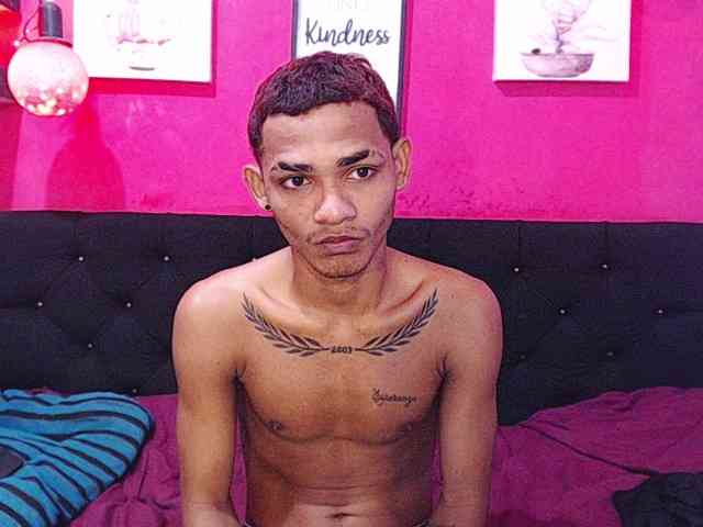blacktwinks webcam