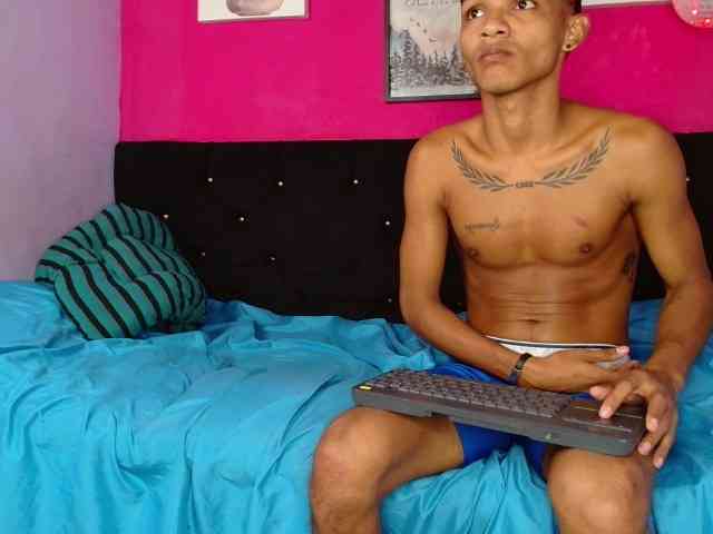 blacktwinks webcam