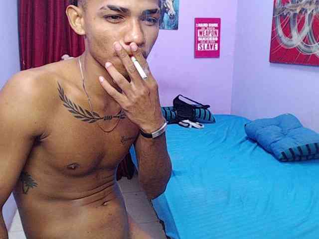 blacktwinks webcam
