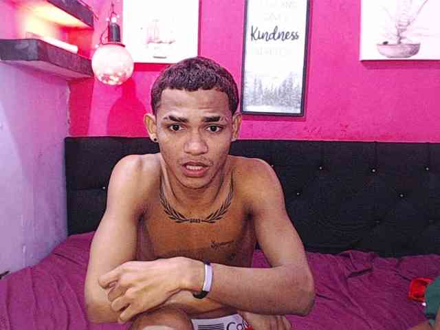 blacktwinks webcam
