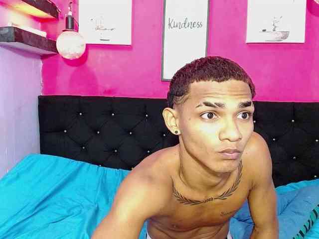 blacktwinks webcam