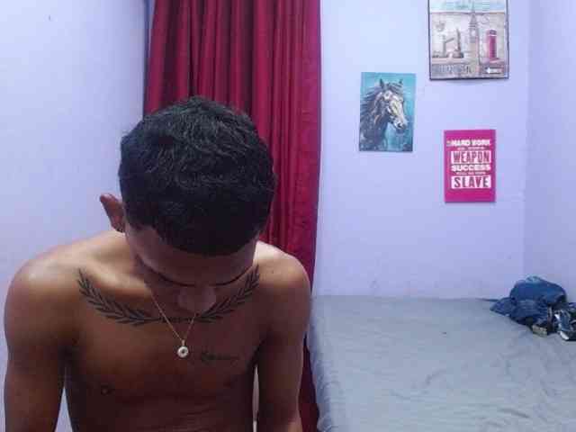 blacktwinks webcam