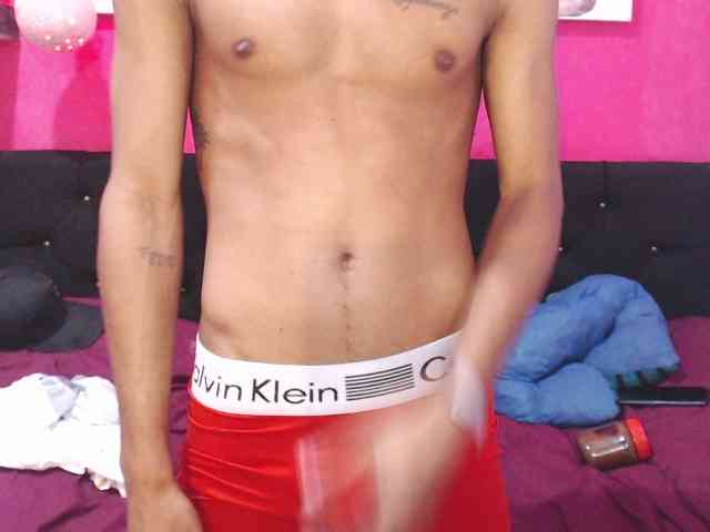 blacktwinks webcam