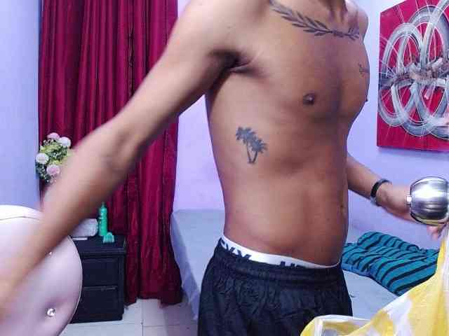 blacktwinks webcam