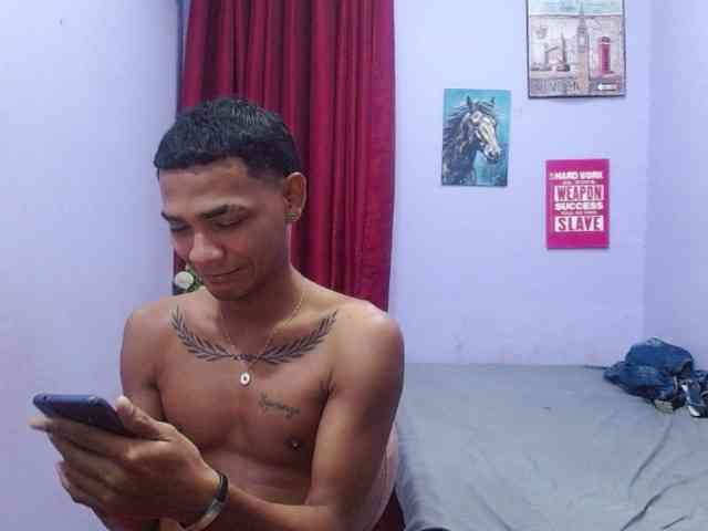 blacktwinks webcam