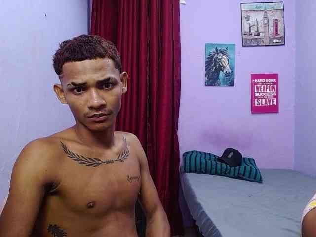 blacktwinks webcam