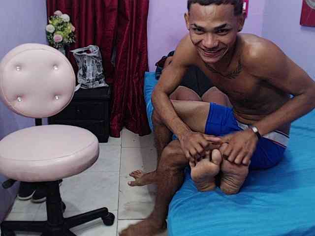 blacktwinks webcam