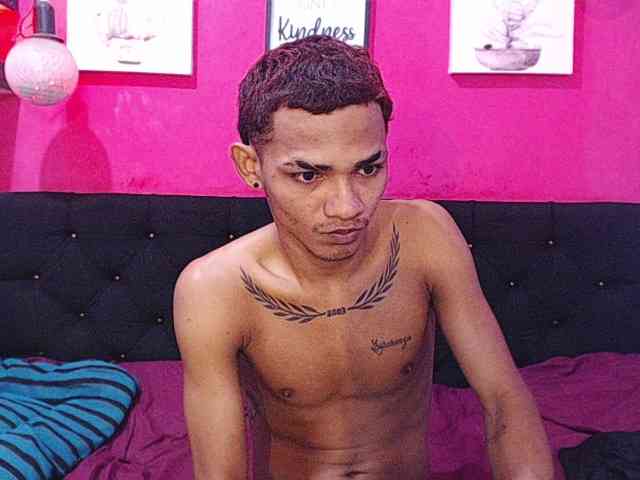 blacktwinks webcam