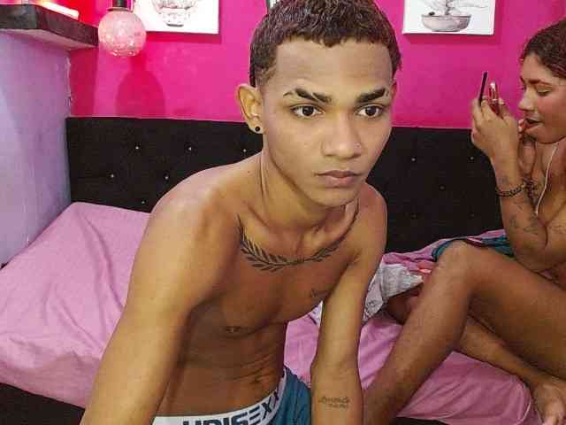 blacktwinks webcam