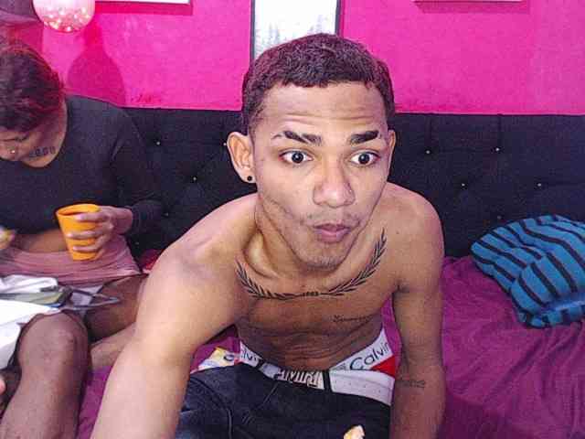blacktwinks webcam