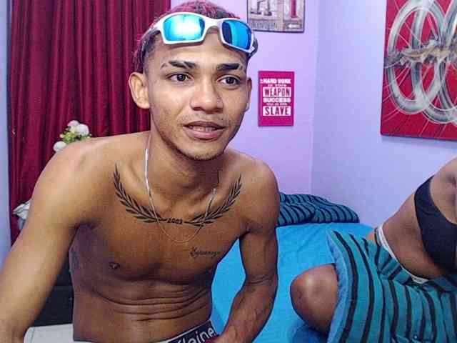 blacktwinks webcam