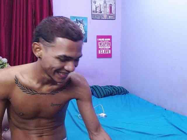 blacktwinks webcam
