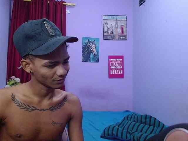 blacktwinks webcam