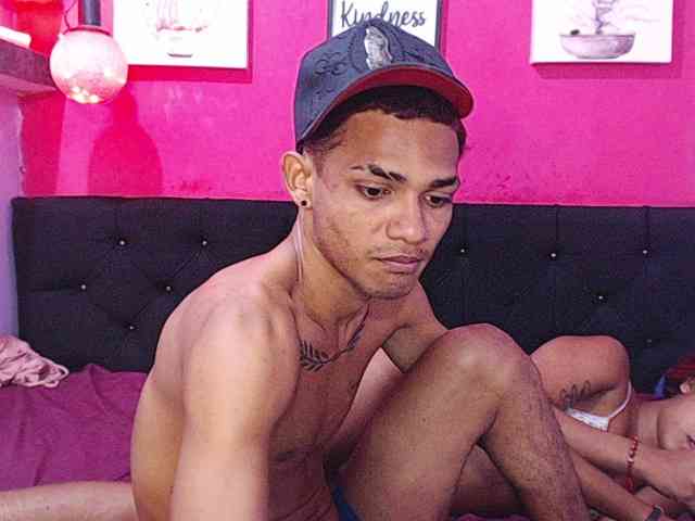 blacktwinks webcam