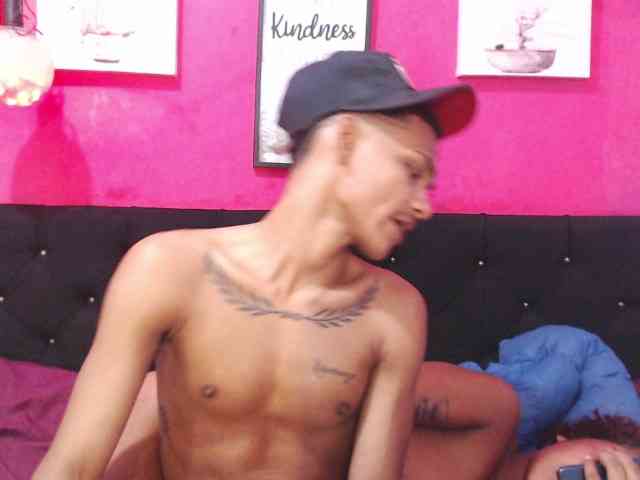 blacktwinks webcam