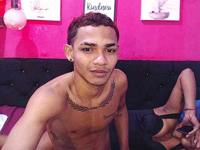 blacktwinks webcam