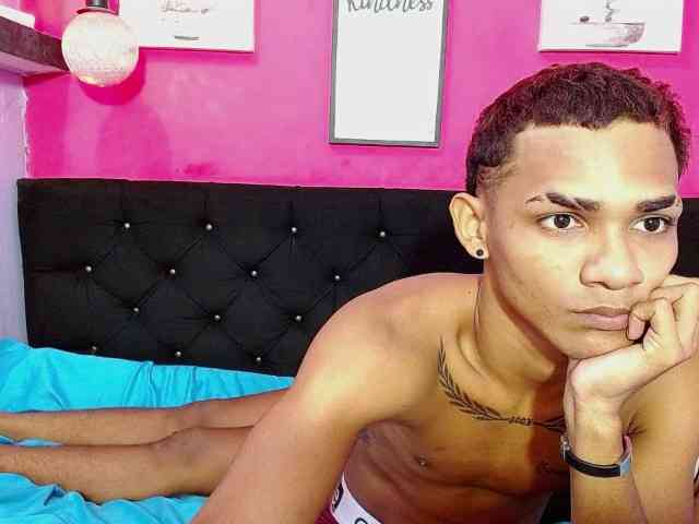 blacktwinks webcam