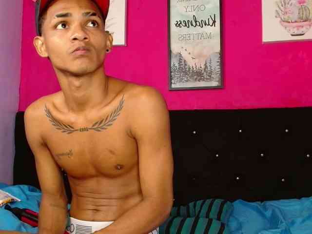 blacktwinks webcam