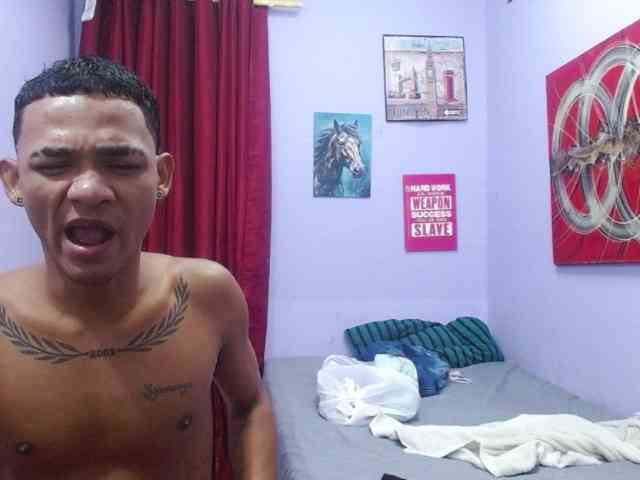 blacktwinks webcam