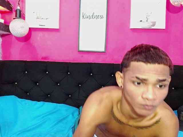 blacktwinks webcam